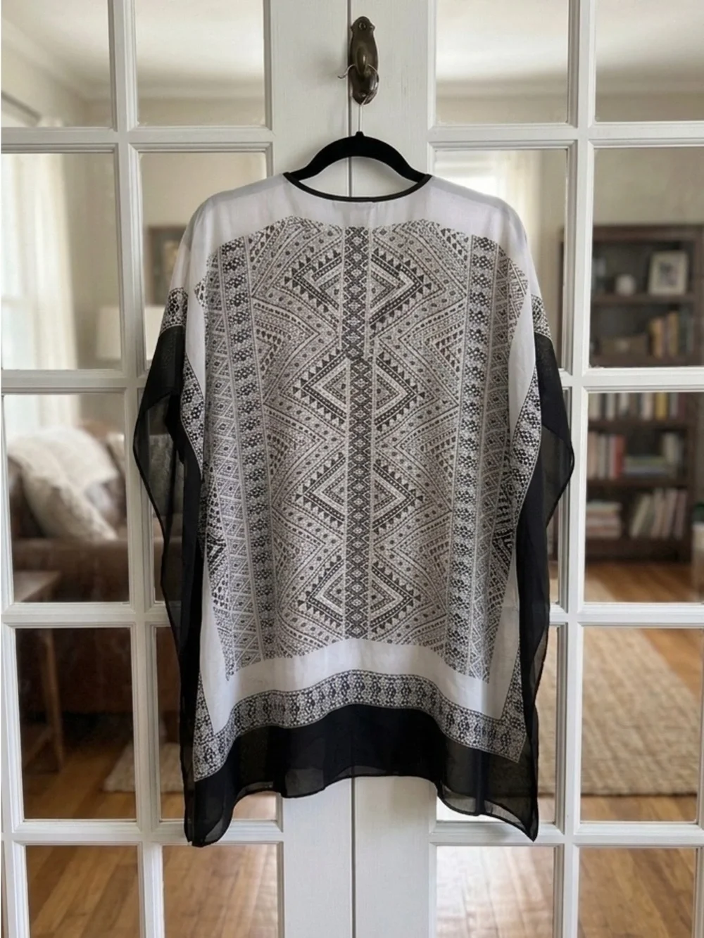 Michael Kors Elegant top with black and white geometric.  EUC